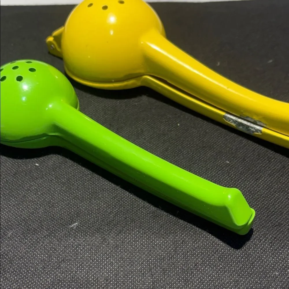 Handheld Citrus Juicer Press - Yellow & Green